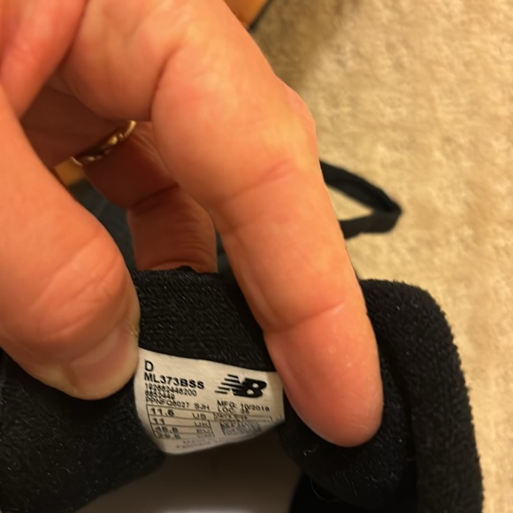 Men’s new balance 373 never worn - Picture 3 of 3